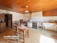 Maison et grange authentique en pierre à rénover 