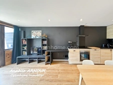 Chramant T2 rénové avec balcon Sud vue montagnes