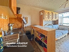 STUDIO-CABINE EN REZ-DE-JARDIN À LAYE 