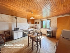 Maison et grange authentique en pierre à rénover 