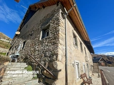 Maison en pierre authentique 