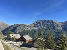 Grand duplex meublé 4 pièces proche station de ski avec terrain 