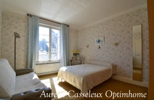 LA FERE, MAISON 200M² 5 CHAMBRES, GARAGES ET BATIMENT DE 400M²