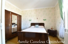 LA FERE, MAISON 200M² 5 CHAMBRES, GARAGES ET BATIMENT DE 400M²