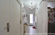 MAISON A CHARMES, 2/3 CHAMBRES, GARAGE, PROCHE DES ECOLES ET COMMERCES