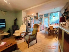 Maison de ville atypique avec jardin et dépendance, rare sur le marché !