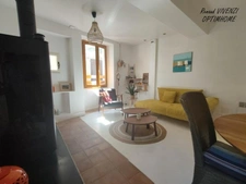 Maison de village avec terrasse – Au cœur du charmant village de Finestret
