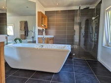 Maison individuelle 5 chambres offrant 206m2 hab sur parcelle de 2627m2