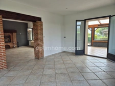 Fermette rénovée 200m2 hab offrant 6 chambres + 1 bureau