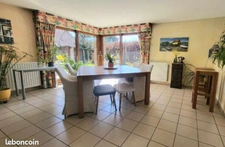 Maison individuelle 4 chambres + 1 bureau + jardin + garage 2V
