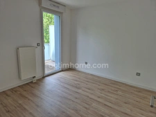 Appartement T2 dernier étage avec balcon et parking