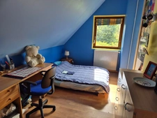 Maison individuelle 4 chambres + 1 bureau + jardin + garage 2V