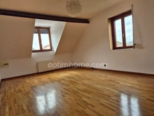 Fermette rénovée 200m2 hab offrant 6 chambres + 1 bureau