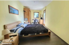 Maison individuelle 4 chambres + 1 bureau + jardin + garage 2V