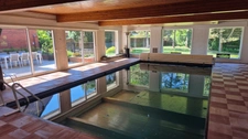 Propriété 330m2 avec piscine intérieure sur 3790m2