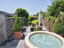 Maison centre ville en semi plain pied avec jardin et garage