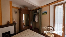 Maison de village avec balcon, vaste garage et vue sur les montagnes – Barrême