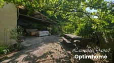 Maison atypique avec dépendance sur 1 550 m², sans vis-à-vis, à Barrême