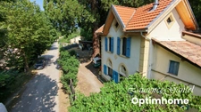Maison atypique avec dépendance sur 1 550 m², sans vis-à-vis, à Barrême