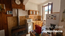 Maison de village avec balcon, vaste garage et vue sur les montagnes – Barrême