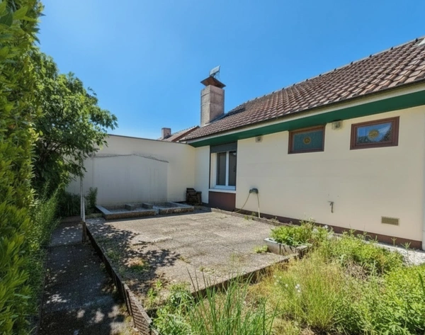QUETIGNY, maison de plain-pied 4 chambres