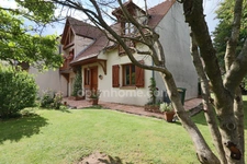 Maison individuelle 5 pièces de 107m² avec garage et jardin