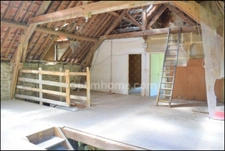 Propriété à rénover à AUBUSSON avec 3 961,00 m² proche centre-ville 	
