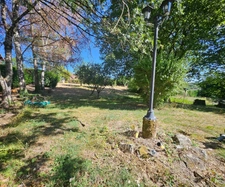 Chaumière avec pêcherie et terrain arboré