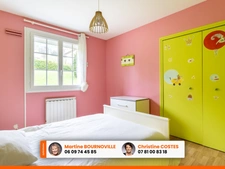 LA MONNERIE LE MONTEL : Grande maison entièrement rénovée