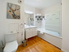 Dpt Ain (01), for sale in a serviced residence - PREVESSIN MOENS furnished T3 apartment 