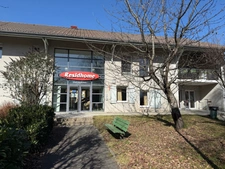 Dpt Ain (01), for sale in a serviced residence - PREVESSIN MOENS furnished T3 apartment 