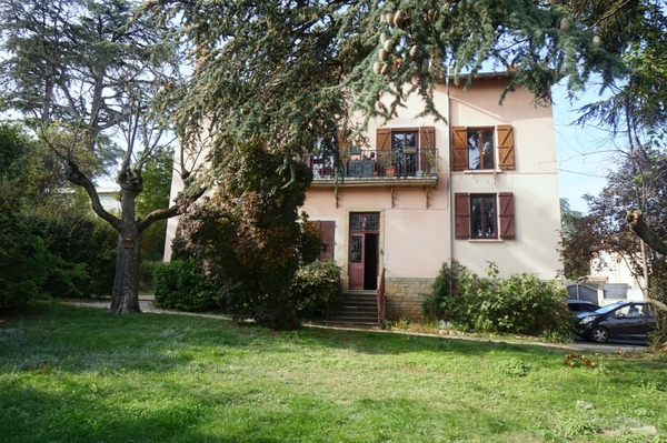 Vente en viager occupé - Appartement 2 pièces dans une maison CALUIRE ET CUIRE (69)