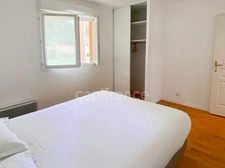 Dpt Ain (01), INVESTISSEMENT LOCATIF - LMNP géré à vendre PREVESSIN MOENS appartement T3 - 