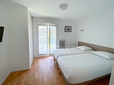 Dpt Ain (01), INVESTISSEMENT LOCATIF - LMNP géré à vendre PREVESSIN MOENS appartement T3 - 