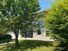 Dpt Ain (01), for sale in a serviced residence - PREVESSIN MOENS furnished T3 apartment 