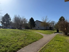 Dpt Ain (01), for sale in a serviced residence - PREVESSIN MOENS furnished T3 apartment 