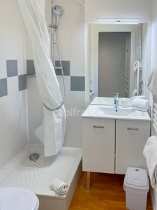 Dpt Ain (01), for sale in a serviced residence - PREVESSIN MOENS furnished T3 apartment 