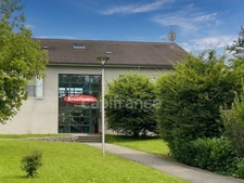 Dpt Ain (01), Investissement locatif pour  LMNP- PREVESSIN MOENS appartement T3 meublé 