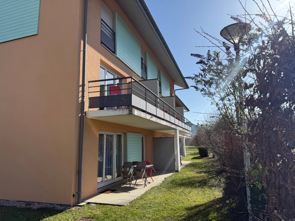 Dpt Ain (01), Investissement locatif pour  LMNP- PREVESSIN MOENS appartement T3 meublé 
