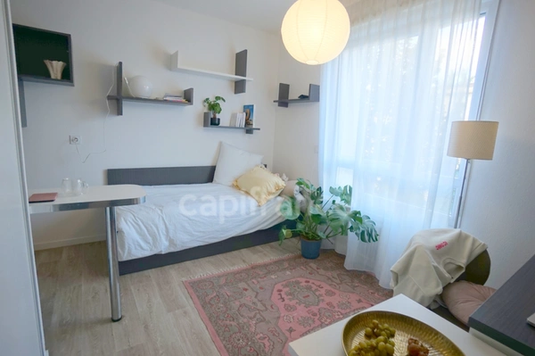 STUDIO meublé - REVENTE en résidence étudiante gérée pour investisseur LMNP/LMP -- Lyon 8