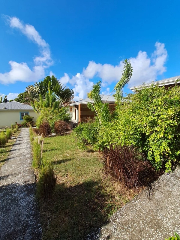 Maison à vendre 3 pièces SAINTE ANNE (971)