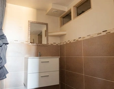 Maison + 2 appartements (T2)