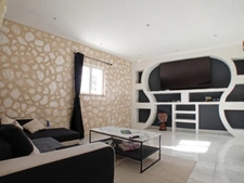 Maison + 2 appartements (T2)