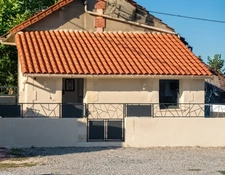 Maison + 2 appartements (T2)