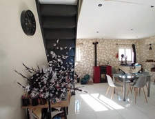 Maison + 2 appartements (T2)