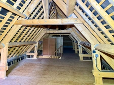 ANCIEN PRESSOIR À USAGE DE DÉPENDANCE - TERRAIN DE 5300m²