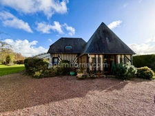 Maison à colombages avec Jardin et Dépendance, à vendre – CORDEBUGLE (14100)