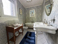 LISIEUX – Maison de caractère, 7 chambres, jardin et vue dégagée, proche centre ville