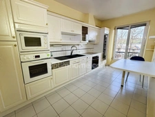 APPARTEMENT EN DUPLEX SPACIEUX ET LUMIMEUX - PROCHE CENTRE VILLE - LISIEUX (14)