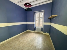 CHARMANTE MAISON DE VILLAGE AVEC GARAGE – ENVIRONNEMENT PAISIBLE – SAINT-PIERRE-EN-AUGE (14170)